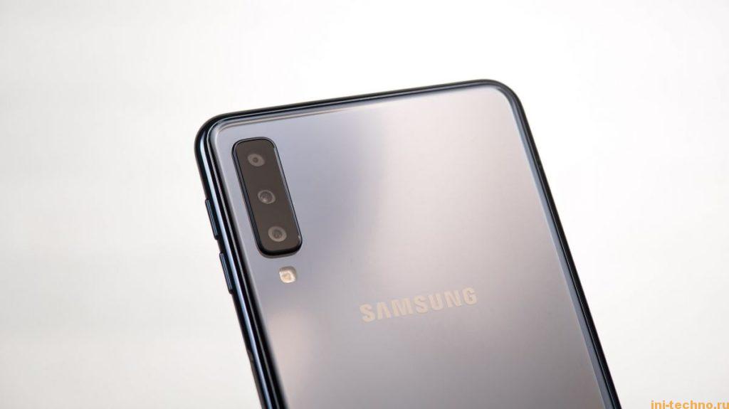 Samsung-Galaxy-A7-2018-03